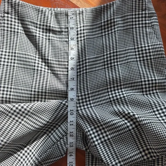 Club Monaco Black and White Plaid Cropped Pants - Picture 10 of 12